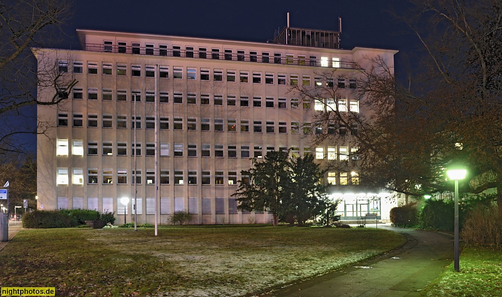 Berlin Steglitz. Finanzamt Steglitz. Nachkriegsmoderne. Schlossstrasse 58-59