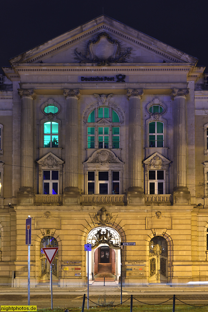 Potsdam. Palais am Stadtkanal. Erbaut 1894-1900 als Kaiserliche Ober-Post-Direktion in Neobarock von Baurat Hacker unter Kaiser Wilhelm II. Am Kanal 16-18