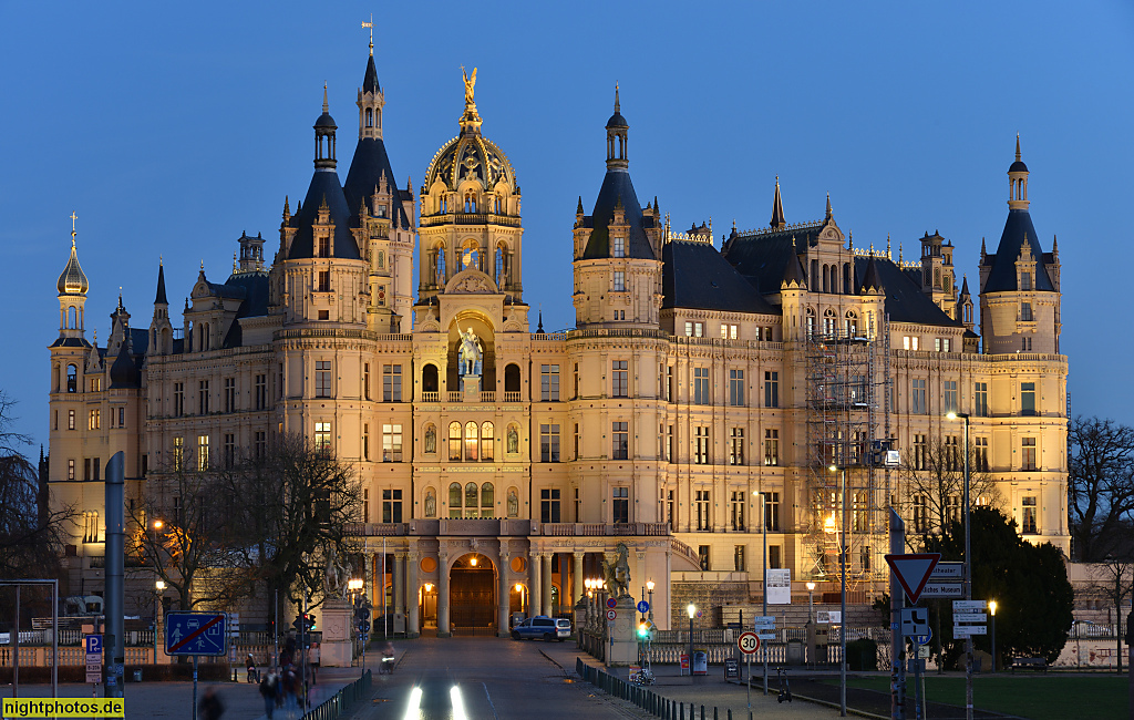 Schweriner Schloss. Sitz des Landtag. Erbaut als Herzogsresidenz 1845-1857 von Georg Adolf Demmler Gottfried Semper Friedrich August Stüler und Ernst Friedrich Zwirner im Stil der Neorenaissance für Grossherzog Paul Friedrich I. und Nachfolger Grossherzog