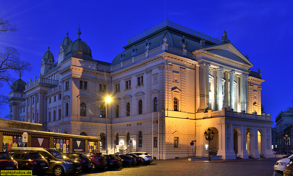 Schwerin. Mecklenburgisches Staatstheater. Nach Brand wieder erbaut 1883-1886 von Hofbaumeister Georg Daniel im Klassizitischen Stil für Grossherzog Franz Friedrich III.