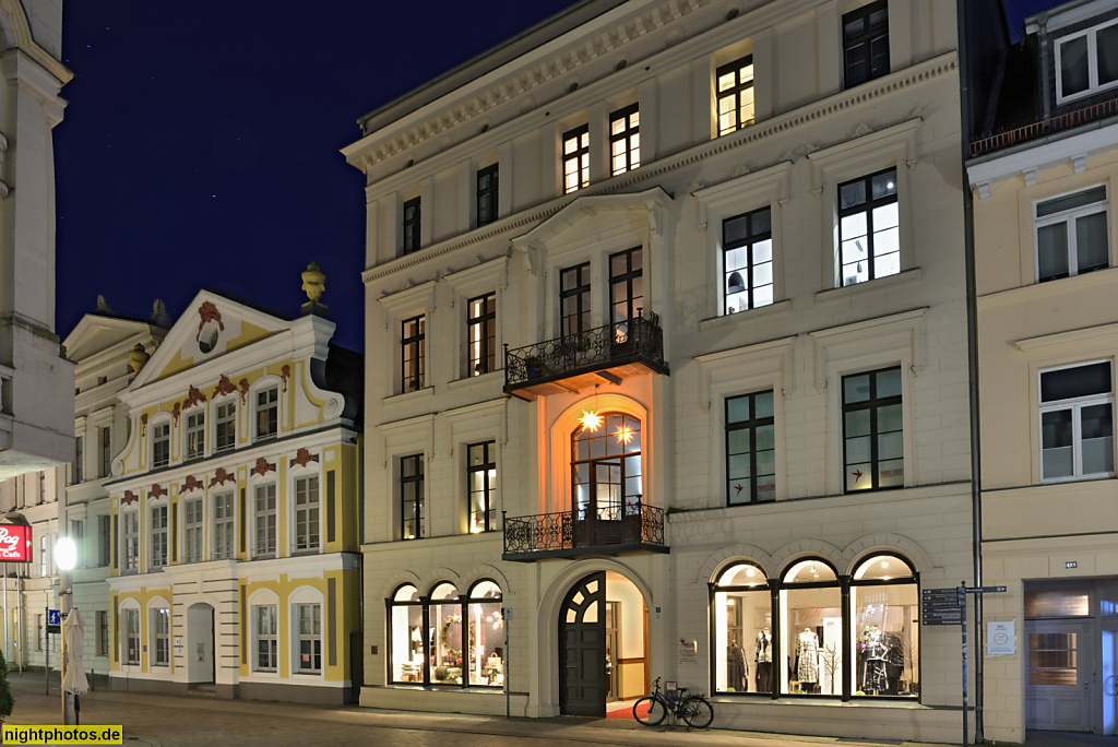 Schwerin. Wohn- und Geschäftshaus. Erbaut 1843 als Hotel du Nord von Georg Adolph Demmler. Seit 1852 kein Hotel mehr. Schlossstraße 12