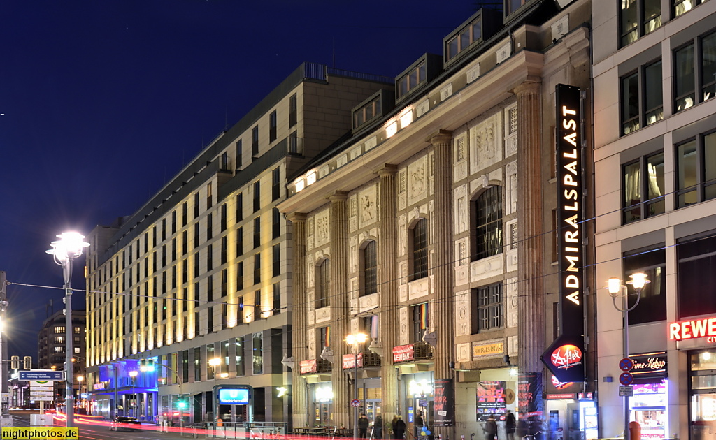 Berlin Mitte. Veranstaltungsstätte Admiralspalast und Kabarett 'Die Distel'. Erbaut 1910-1911 von Heinrich Schweitzer als Vergnügungspalast mit Eisbahn Bädern Veranstaltungsbetrieb und Gastronomie. Hinten Hotel Melia. Friedrichstrasse 101-102