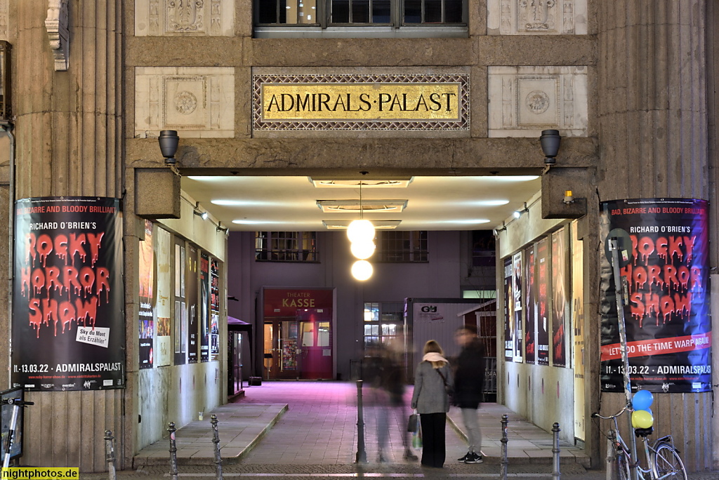 Berlin Mitte. Veranstaltungsstätte Admiralspalast und Kabarett 'Die Distel'. Erbaut 1910-1911 von Heinrich Schweitzer als Vergnügungspalast mit Eisbahn Bädern Veranstaltungsbetrieb und Gastronomie. Friedrichstrasse 101-102