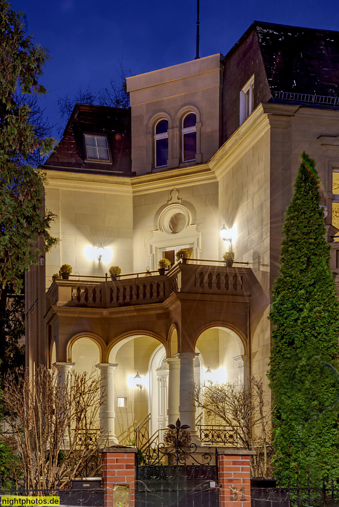 Berlin Lichterfelde. Doppelwohnhaus erbaut 1902-1903 von Robert Poseck mit Altan auf Arkaden. Kadettenweg 31