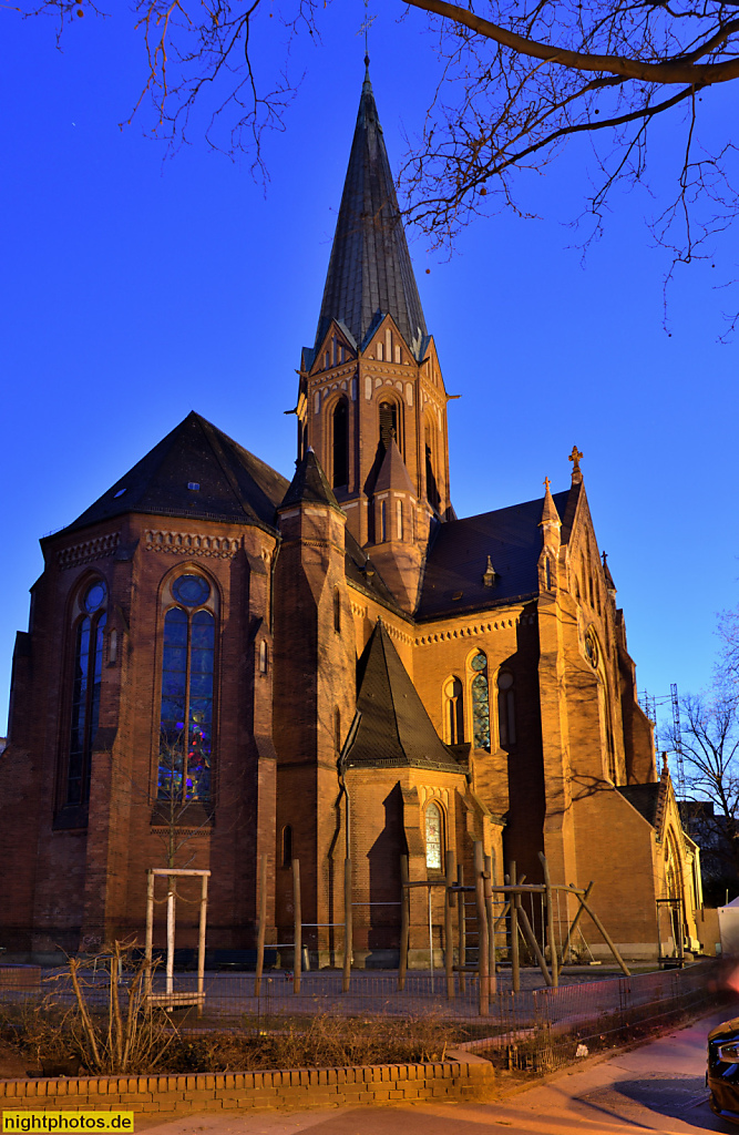 Berlin Wilmersdorf. Kirche Sankt Ludwig erbaut 1896-1899 von August Menken dreischiffigin norddeutscher Backsteingotik auf dem Ludwigkirchplatz 13. Namensgebung für König Ludwig IX. von Frankreich