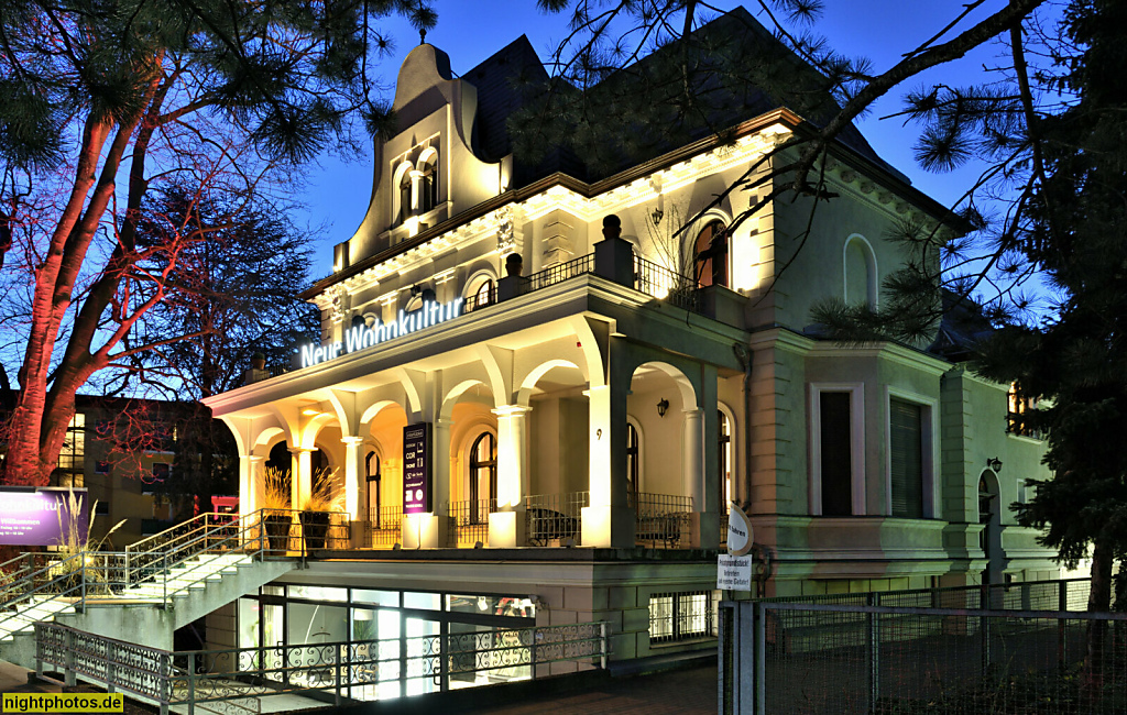 Berlin Zehlendorf. Neue Wohnkultur. Villa mit Gewerbenutzung. Illuminiert. Berliner Strasse 9