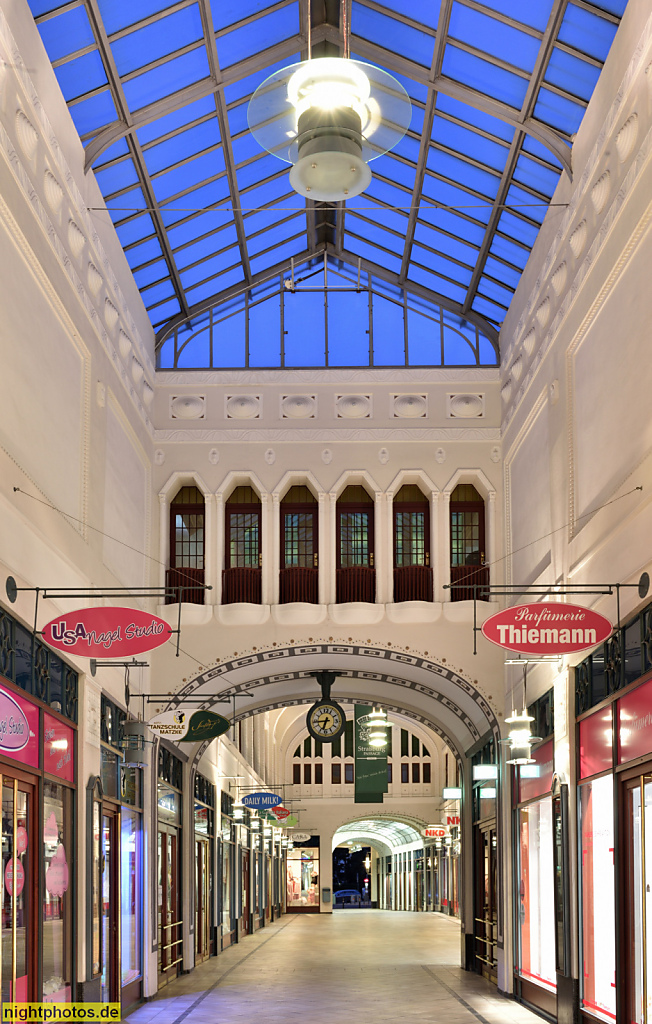 Görlitz. Strassburg Passage. Ladenpassage erbaut 1908 von Gerhard Röhr im Jugendstil. Verbindet Berliner Strasse 8-9 mit dem Wilhelmsplatz