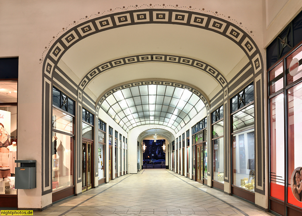 Görlitz. Strassburg Passage. Ladenpassage erbaut 1908 von Gerhard Röhr im Jugendstil. Verbindet Berliner Strasse 8-9 mit dem Wilhelmsplatz