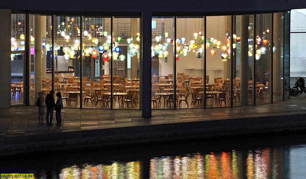 Berlin Regierungsviertel. Paul-Löbe-Haus mit Kantine. Erbaut 1997-2002 von Stephan Braunfels nach Konzept von Axel Schultes und Charlotte Frank