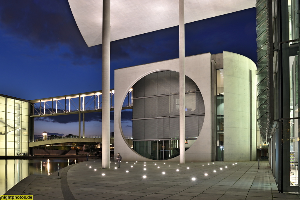 Berlin Regierungsviertel. Marie-Elisabeth-Lüders-Haus. Bundestag Funktionsräume Parlamentsbibliothek Archiv. Erbaut 1997-2003 von Stephan Braunfels nach Konzept von Axel Schultes und Charlotte Frank