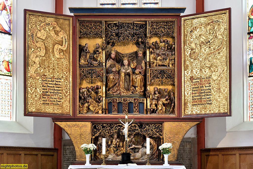 Meißen. Frauenkirche erbaut 1455-1457. Spätgotische Hallenkirche. 1883-1884 innen saniert von Christian Friedrich Arnold. Schnitzaltar mit Marienkrönung von 1500