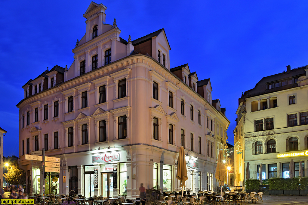 Meißen. Altstadt. Wohn- und Geschäftshäuser erbaut um 1900 in Neurenaissance. Eiscafé Venezia. Heinrichsplatz 5-7