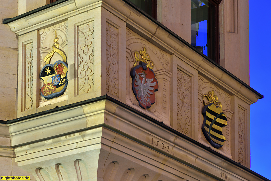 Meißen. Altstadt. Commerzbank. Wohn- und Geschäftshaus. Umbau 1900. Neurenaissance. Eckerker mit Wappenreliefs