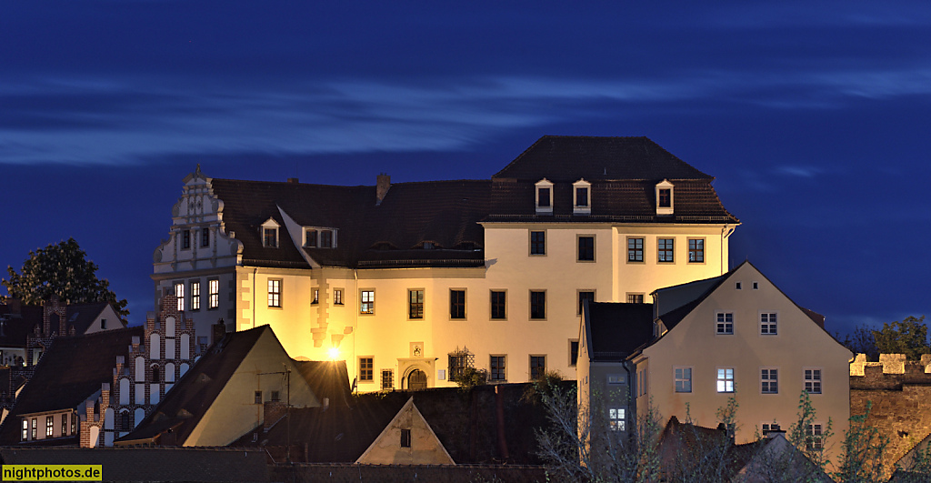 Meißen. Schleinitzer Hof. Seit etwa 1230 Teil der Befestigung des Dombergs. Spätmittelalterlicher Lehenshof. Nach dem 30-jährigen Krieg baulich erweitert. 1916 renoviert. Freiheit 2