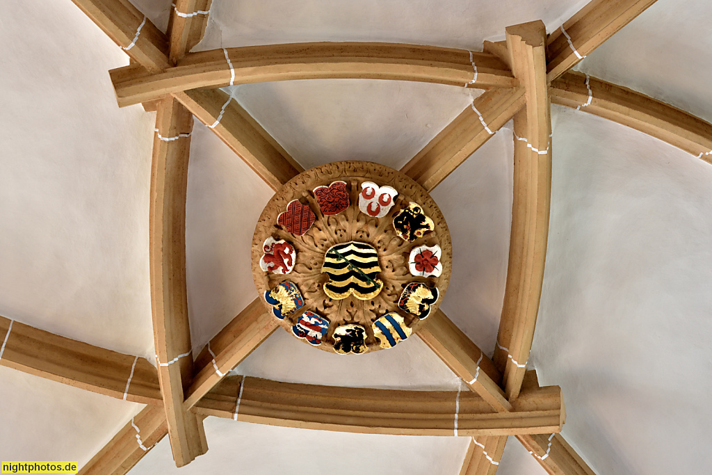Meissen. Wappensaal mit Schlingrippengewölbe. Schlussstein. Erschaffen 1521-1524 von Werkmeister Jakob Heilmann für Herzog Georg den Bärtigen. Albrechtsburg gegründet 929-931 von König Heinrich I. Erbaut 1471 durch Baumeister Arnold von Westfalen