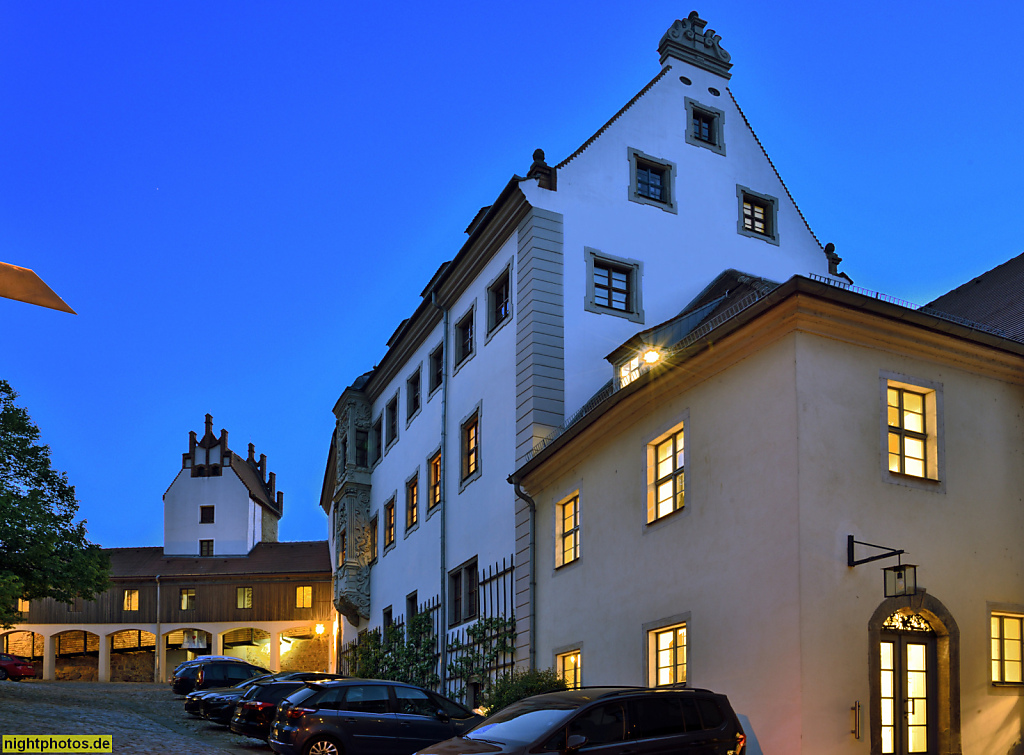 Meissen. Klosterhof Sankt Afra.  Ehem Propsteigebäude von 1671. Barockbau mit Erker im Ohrmuschelstil. Gegründet 1205 als Augustiner-Chorherrenstift. Seit 1543 Fürstenschule unter Kurfürst Moritz von Sachsen. Evangelische Akademie seit 1991