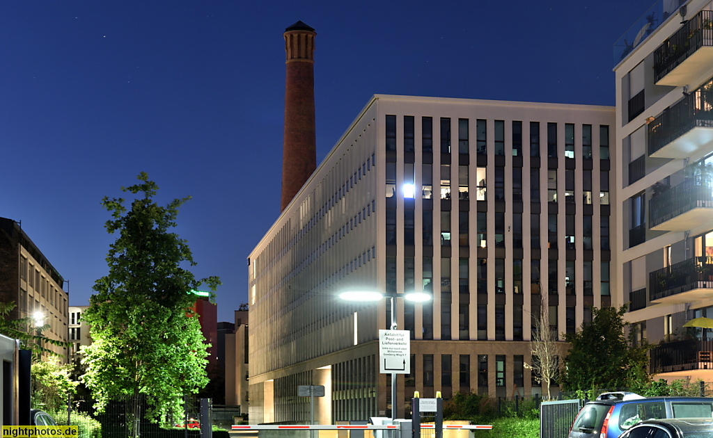 Berlin Mitte. Büro- und Verwaltungsgebäude 'Hochtief Haus' Berlin. Erbaut 2010-2011 von Bernd Albers Architekten. Bauphysik Axel C. Rahn. DGNB-Zertifiziert. Köpenicker Strasse 54