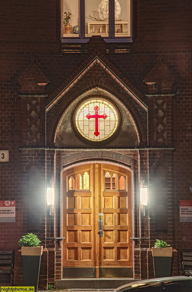 Berlin Mitte. Caritas Familien- und Jugendhilfe. Caritas-Wohnen. Erbaut 1908-1909 von Karl Eckardt als St. Marienstift. Michaelkirchplatz 3