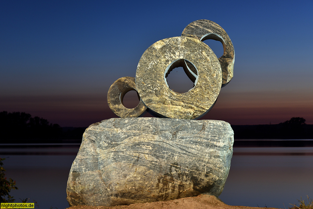 Neustadt in Holstein. Skulptur 'Konstellation' von Thomas Reifferscheid erschaffen 2021. Skulpturen-Triennale auf dem Neustädter Kunstkilometer. Am Binnenwasser