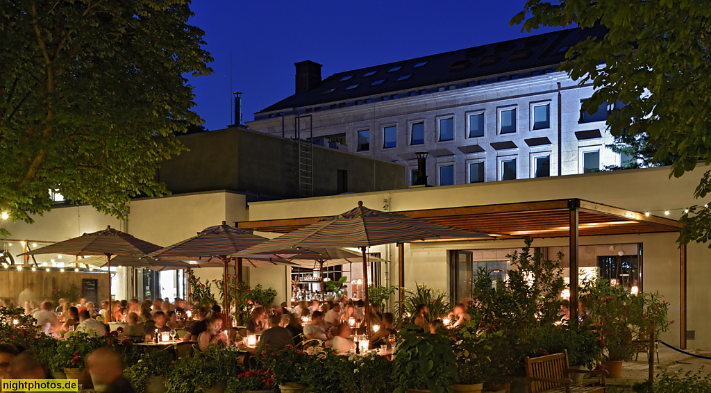 Berlin Mitte Tiergarten. Cafe am Neuen See. Biergarten seit 1896. Neubau 2017 mit Restaurant von Architekten Patzschke und Partner für Inhaber Roland Mary. Lichtensteinallee 2