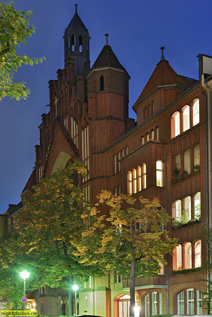 Berlin Wilmersdorf. Hauskirche Maria-von-Magdala der Alt-katholischen Gemeinde. Detmolder Straße 4