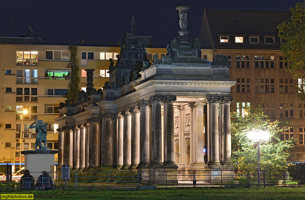 Berlin Schöneberg. Königskolonnaden seit 1910 im Heinrich-von-Kleist-Park. Erbaut 1777-1780 von Georg Friedrich Boumann d. J. nach Entwurf von Carl von Gontard in Alt-Berlin