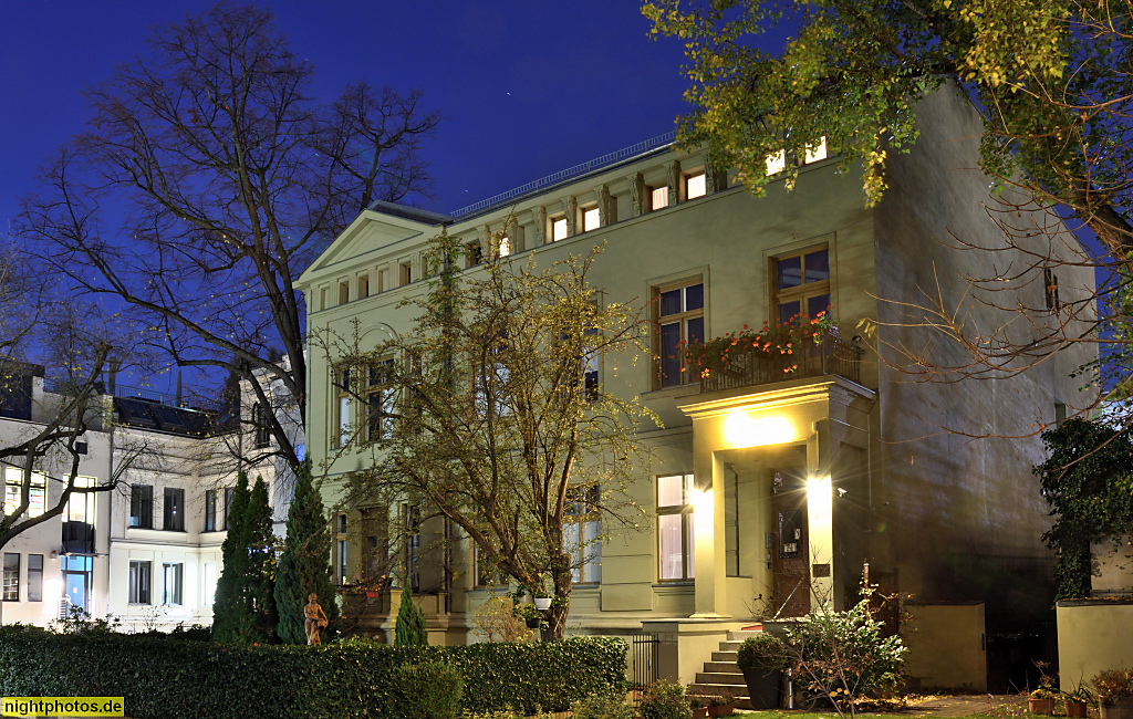 Berlin Tiergarten. Hotel Begaswinkel. Erstbau 1872-1873 von Ernst Klingenberg. Saniert 1986-2004 von BASD Architekten. Genthiner Str. 30 A