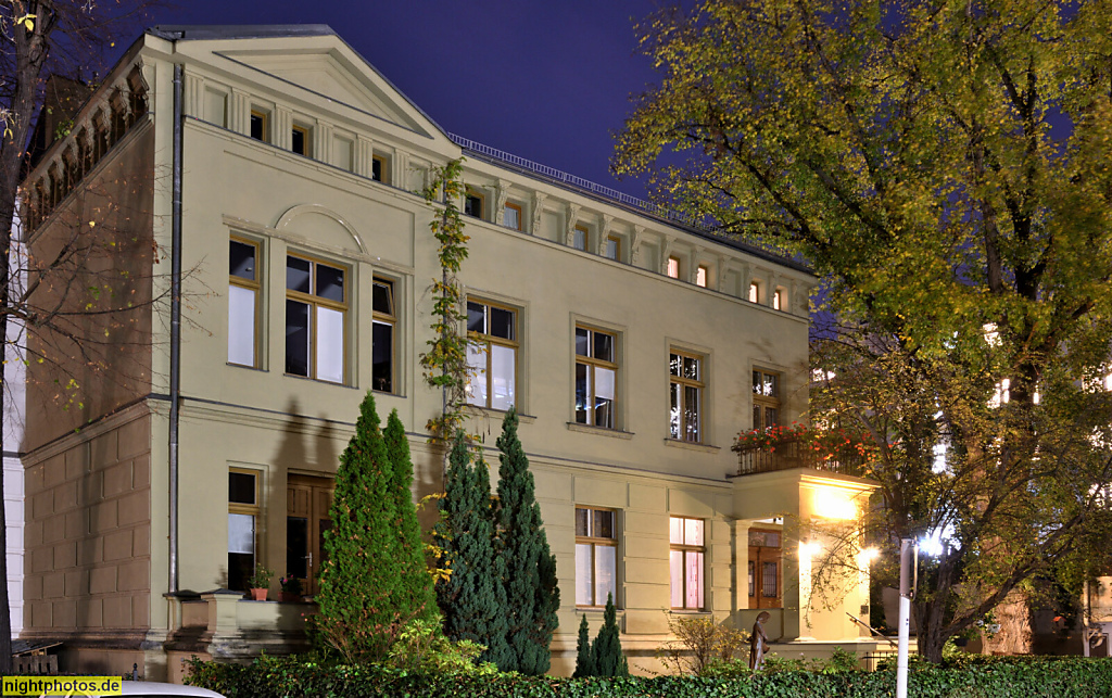 Berlin Tiergarten. Hotel Begaswinkel. Erstbau 1872-1873 von Ernst Klingenberg. Saniert 1986-2004 von BASD Architekten. Genthiner Str. 30 A