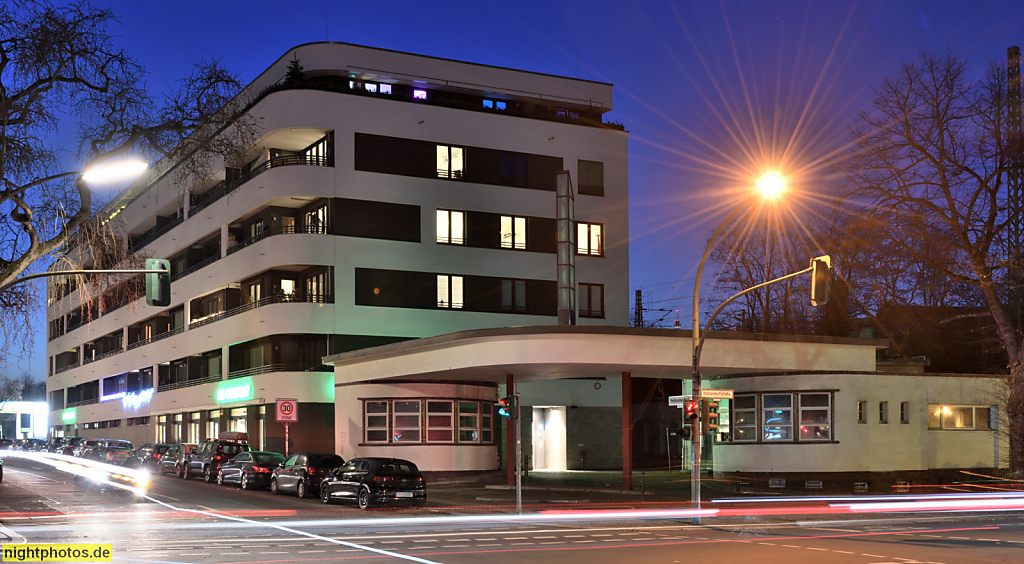 Berlin Halensee. Holtzendorff Garage. Erbaut 1928-1929 von Walter und Johannes Krüger als Garagenanlage mit Tankstelle und Werkstatt. Sanierung mit Neubau Wohn- und Geschäftshaus 2014-2015 von Feddersen Architekten. Heilbronner Strasse 12-13