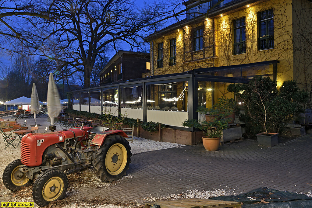 Berlin Schlachtensee. Restaurant Fischerhütte. Altbau. Namensgebung nach einer Fischersiedlung gegründet 1759. Restauriert 2005