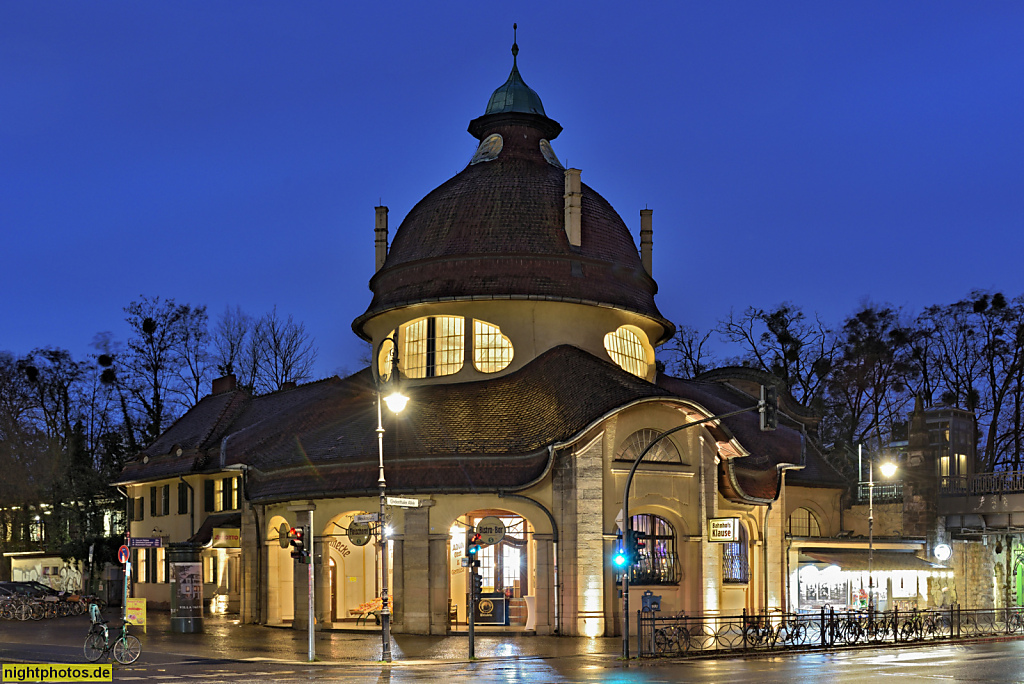 Berlin Zehlendorf. S-Bahnhof Mexikoplatz. Erbaut 1903-1905 von Gustav Hart und Alfred Lesser. Jugendstil