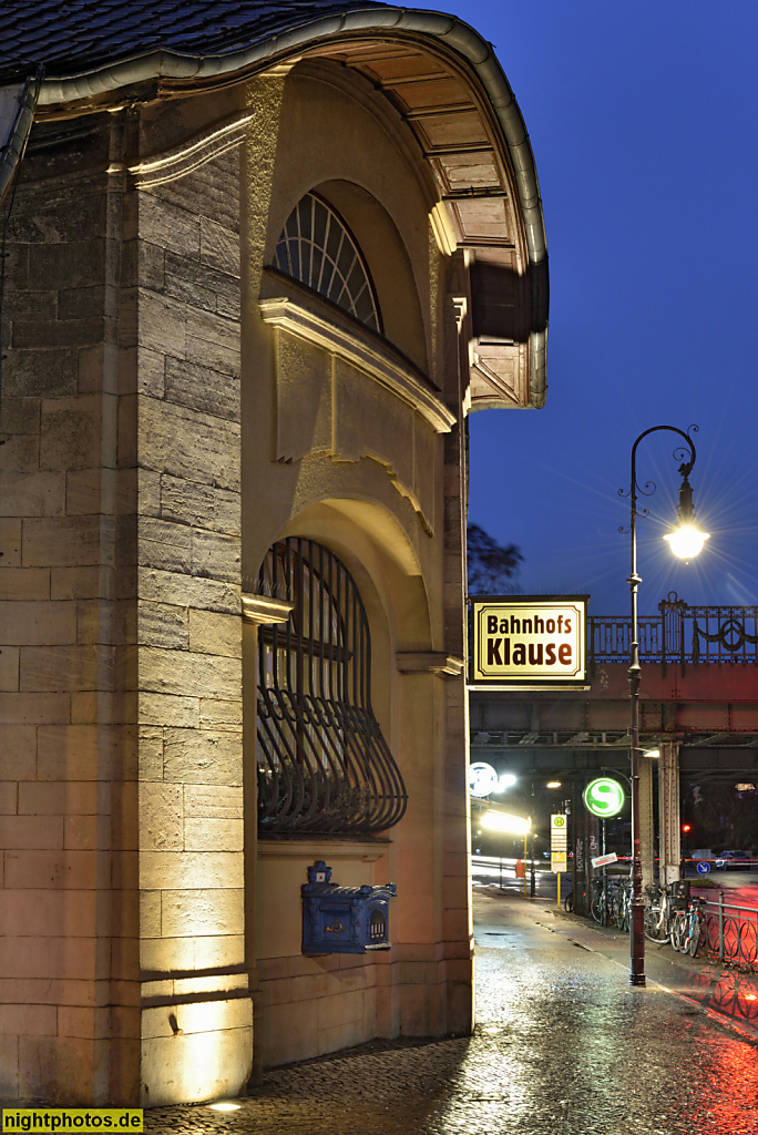 Berlin Zehlendorf. S-Bahnhof Mexikoplatz. Erbaut 1903-1905 von Gustav Hart und Alfred Lesser. Jugendstil
