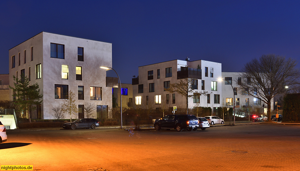 Berlin Dahlem. Wohnanlage Urban Village '5 Morgen'. Erbaut 2015-2019 von KSP Jürgen Engel Architekten und Bollinger und Fehlig Architekten am Hüttenweg Ecke Marshallstrasse