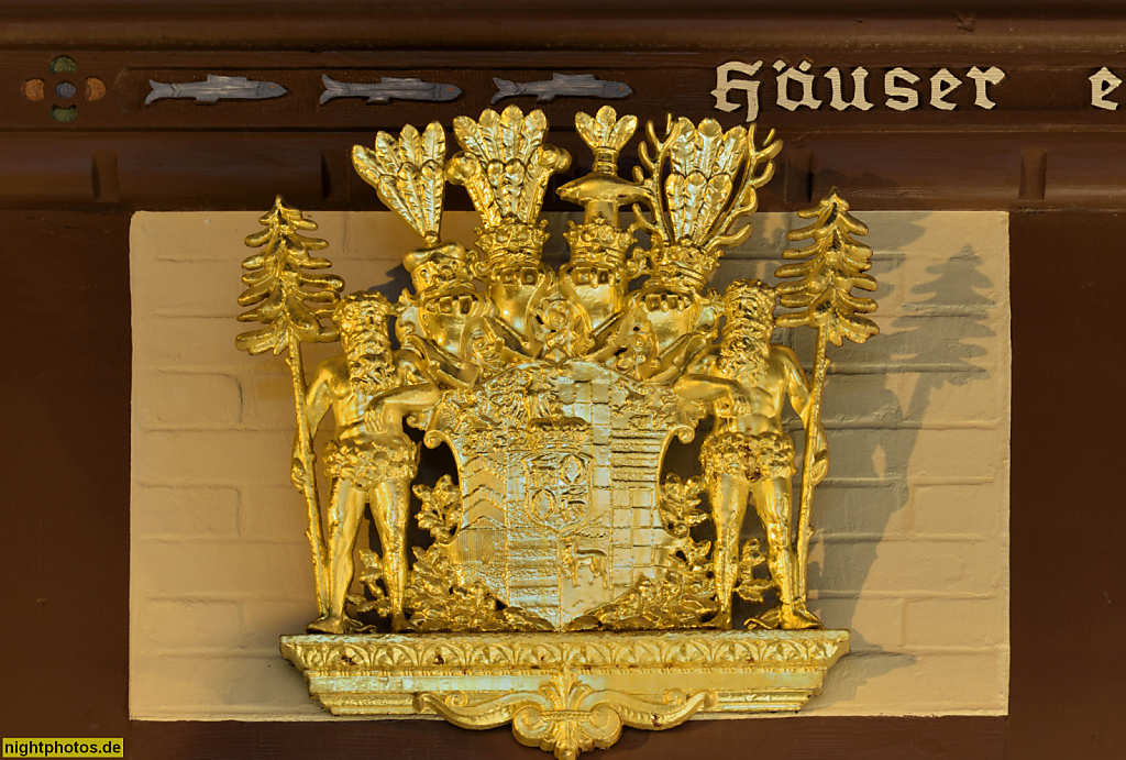 Wernigerode. Goldschmiede Alfred Gadebusch. Goldrelief als Fassadenschmuck. Breite Strasse 2