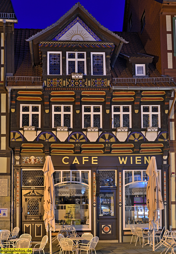 Wernigerode. Café Wien. Erbaut 1583 als Wohn- und Geschäftshaus. Konditor Wilhelm Hauer seit 1897. Renaissance Fachwerk. Umbau 1906 mit Jugendstilelementen. Breite Strasse 4