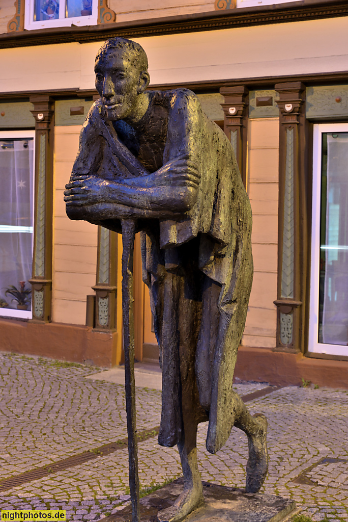 Wernigerode. Skulptur 'Die Rast' von Jo Jastram 2004. Kochstrasse 45