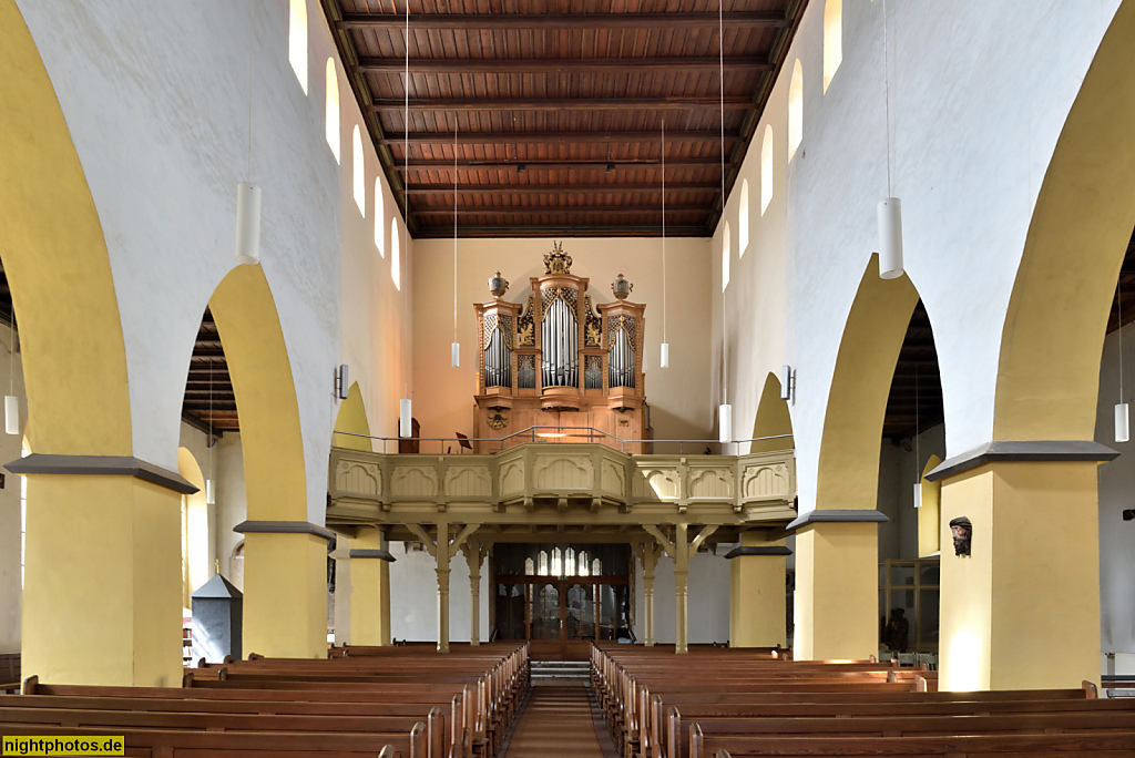 2023-04-26 01 Wernigerode. Stiftskirche St. Sylvestri am Klint. Erbaut im 10. Jhdt. Umbau zur romanischen Basilika 1265. Umbau neugotisch 1880-1886. Barocke Orgel 1790 von Balthasar Georg Christoph Jesse