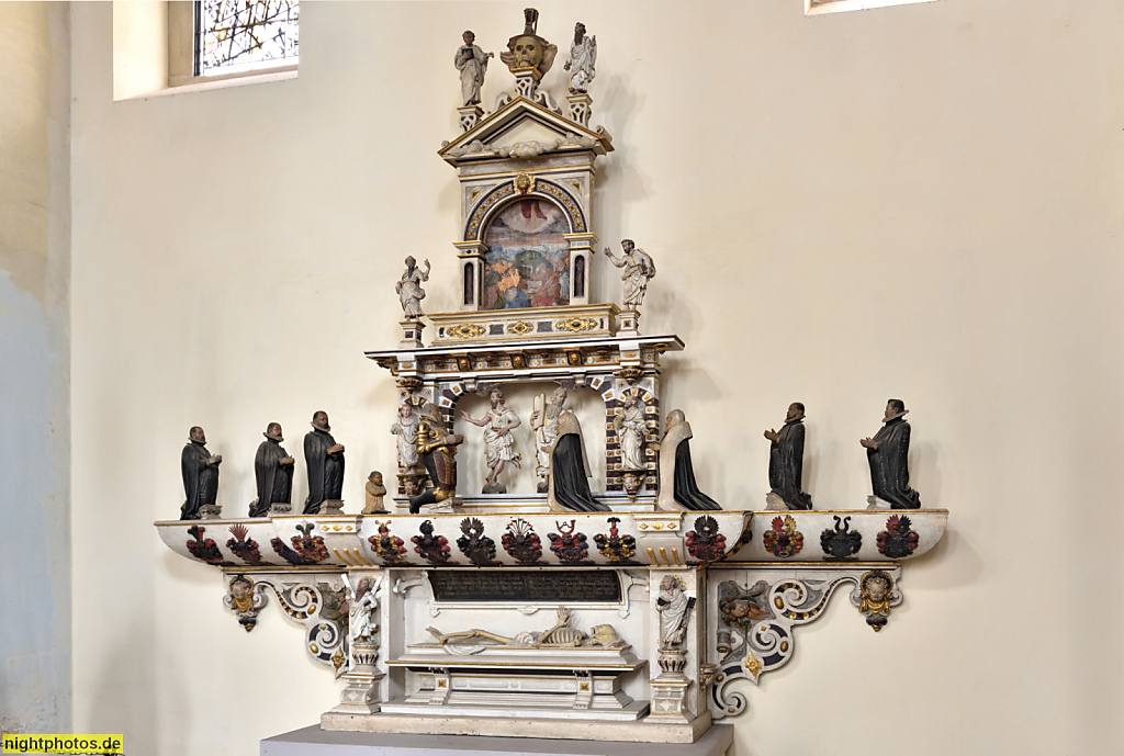 Wernigerode. Stiftskirche St. Sylvestri am Klint. Erbaut im 10. Jhdt. Umbau zur romanischen Basilika 1265. Umbau neugotisch 1880-1886. Epitaph für Dietrich von Gadenstedt