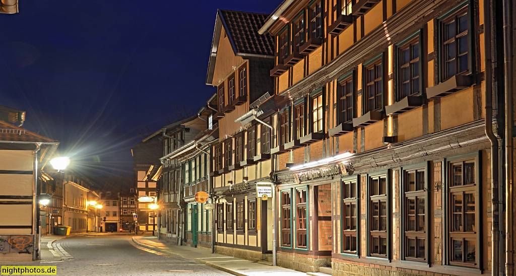 Wernigerode. Restaurant 'Ins kleine Paradies' und 'Cafe Silberbach'. Fachwerkbauten in der Unterengengasse 6 und 8