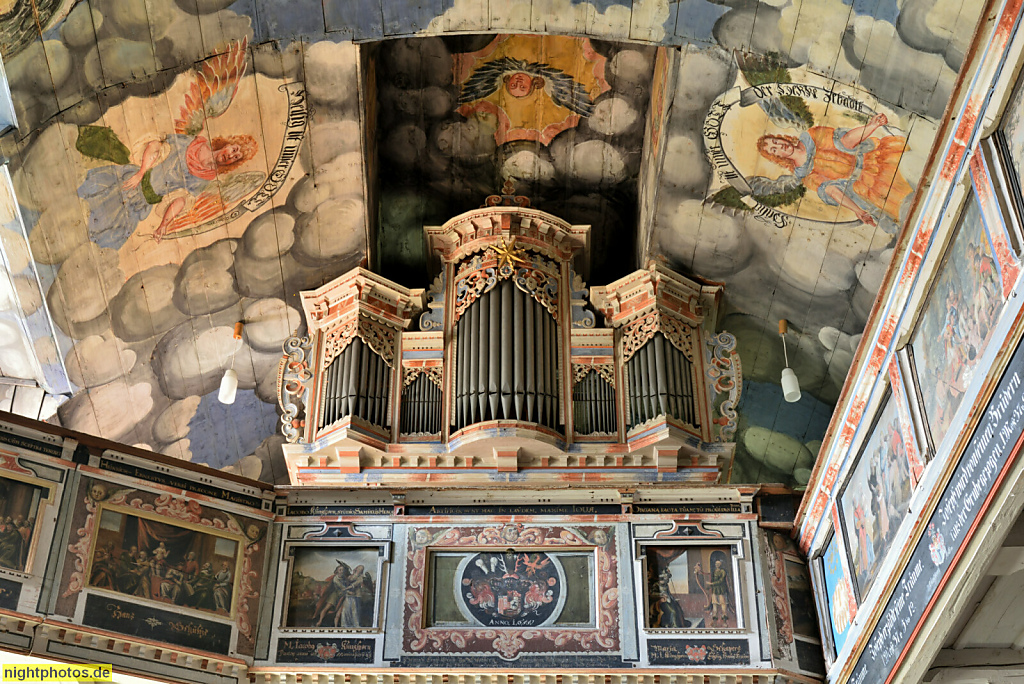 Wernigerode. St.Theobaldi-Kapelle erbaut 1400 von Graf Heinrich von Wernigerode. Tonnengewölbe. Barocke Bemalung 1636 vom Künstler Michael Sperling. Orgelgehäuse von 1652