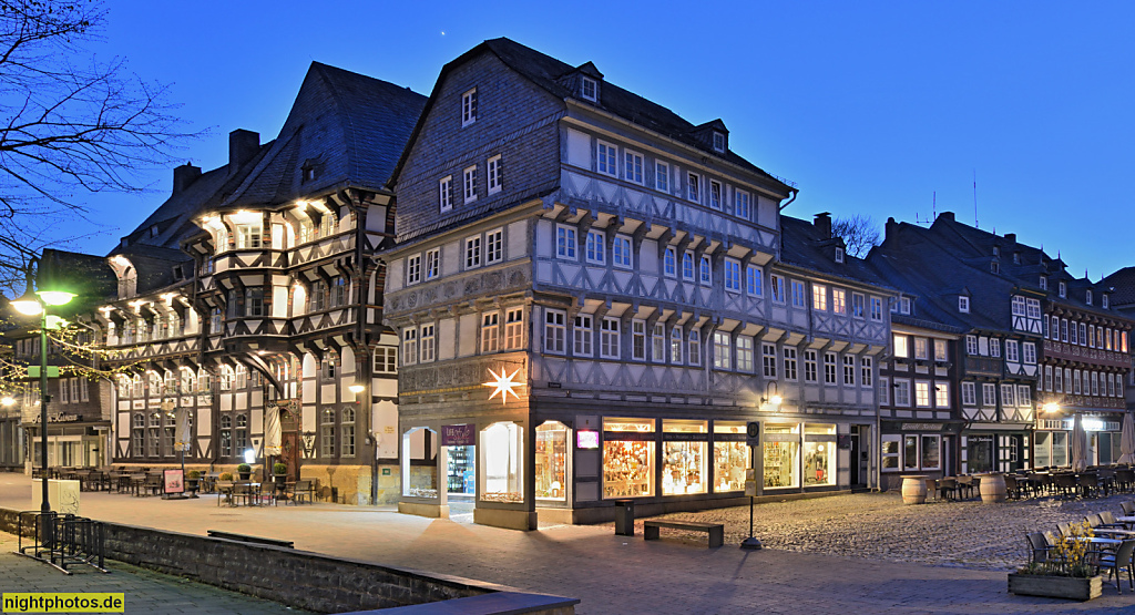 Goslar. Restaurant und Hotel Alte Münze. Erbaut 1526 als Bürgerhaus Mechtshusen. Marktstrasse 1. Wohn- und Geschäftshäuser Schuhhof 5-7 in Fachwerk mit vorkragenden Obergeschossen