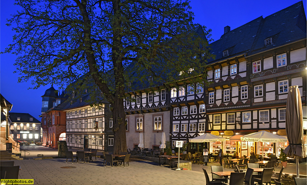 Goslar. Wirtshaus 'die Butterhanne' mit Fachwerkhaus. Marktkirchhof 3-5. Satteldach mit Schleppgauben