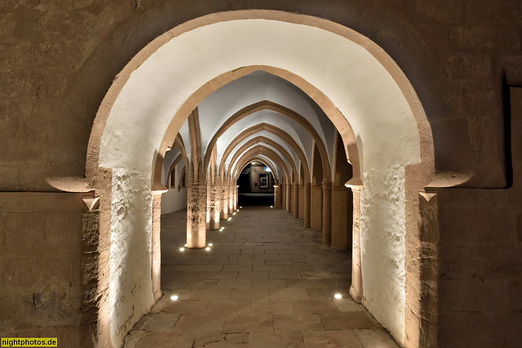 Goslar. Rathaus erbaut im 13. Jahrhundert. Saniert 2016-2022 von Krekeler Architekten. Arkaden auf Marktseite