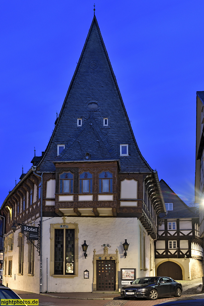 Goslar. Haus Brusttuch. Erbaut als Wohnhaus 1521-1526 für den Goslarer Patrizier Johannes Thiling. Renaissance. Schnitzerei von Simon Stappen. Fachwerk. Hoher Weg 1. Hotel seit 1870