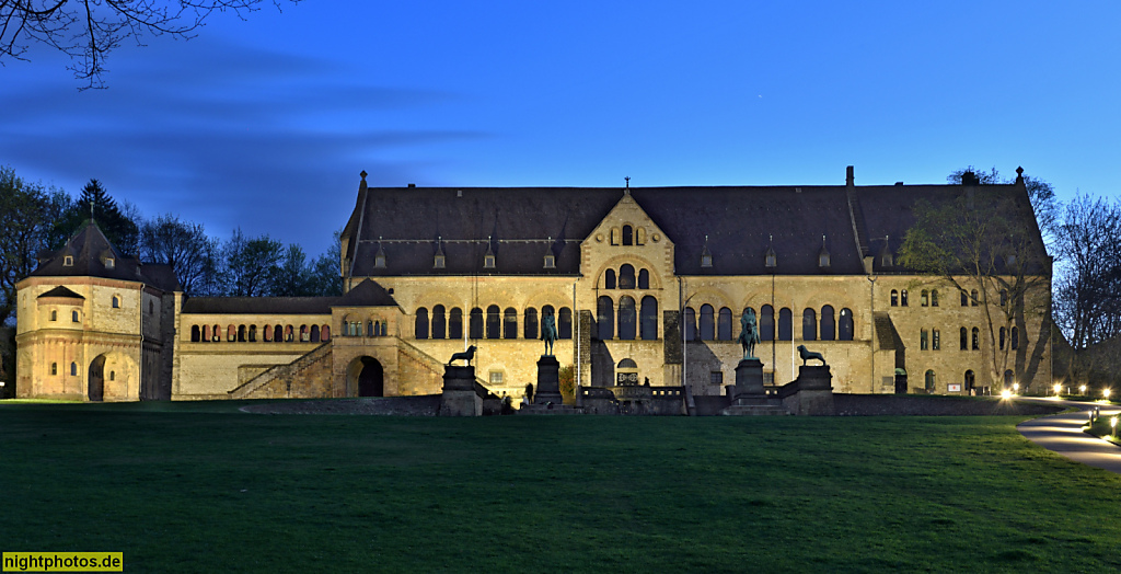 Goslar. Kaiserpfalz erbaut 1040-1050 von Baumeister Benno II. von Osnabrück für Kaiser Heinrich III. Pfalzkapelle St. Ulrich und Arkadengang zum Kaiserhaus. UNESCO-Weltkulturerbe seit 1992