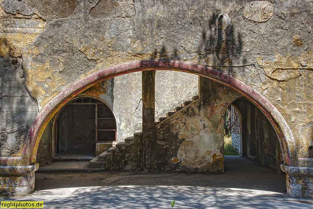 Griechenland Rhodos Agia Eleousa. Erbaut 1935 als Campochiaro unter italienischer Besatzung. Governeur 1935 Mario Lago. Ab 1936 Cesare Maria de Vecchi. Markt und Kulturgebäude