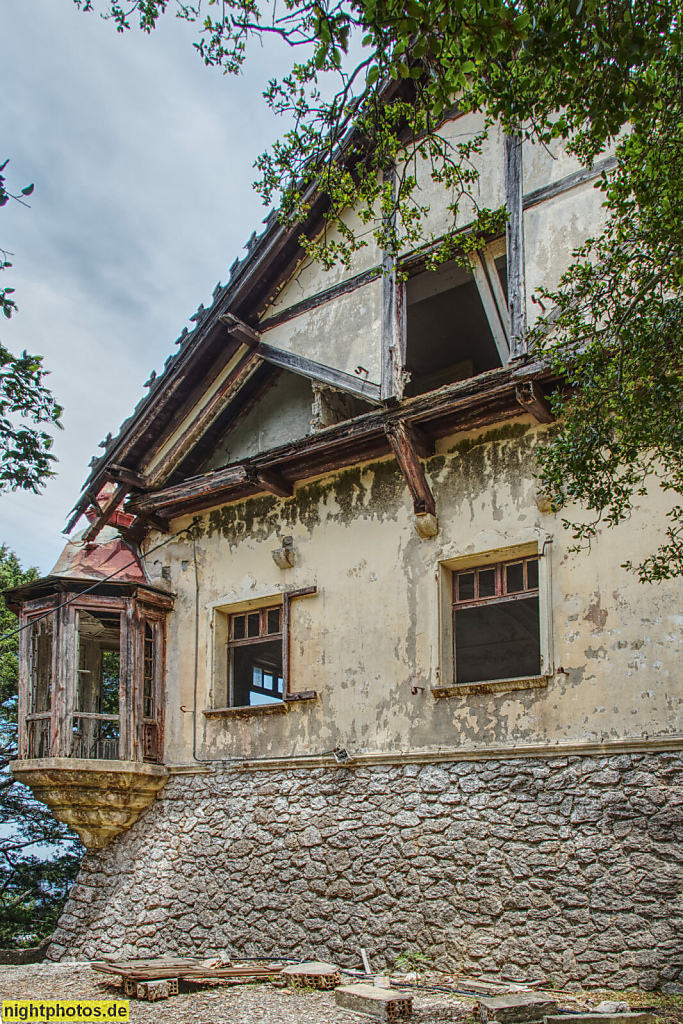 Griechenland Rhodos Profitis Ilias. Salakou. Villa de Vecchi erbaut 1935 als Sommerresidenz des italienischen Governeurs Cesare Maria de Vecchi