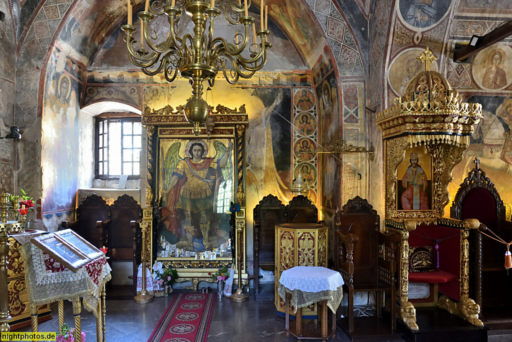 Rhodos. Laerma. Kloster Moni Thari. Kirche. Byzantinisch erbaut im 14.-16.Jahrhundert. Verlassen nach 1916. Erneut bewohnt seit 1989. Altar. Thron. Chorgestühl. Erzengel Michael