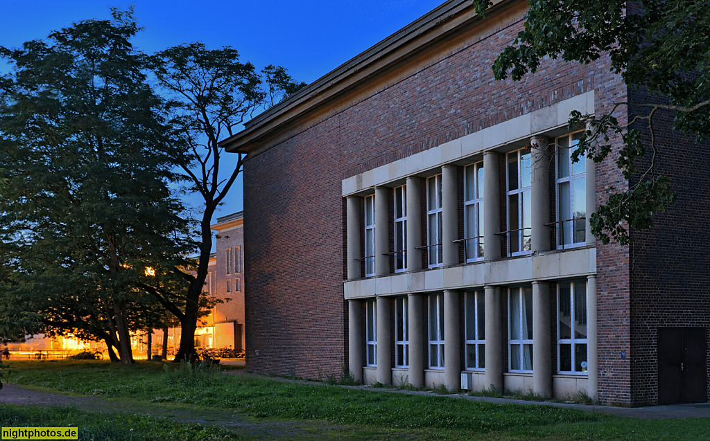 Berlin Oberschöneweide. Rundfunkzentrum Nalepastraße. Redaktion und Verwaltung. Erbaut 1951-1954 von Architekt Franz Ehrlich und Rundfunktechniker Gerhard Probst. Nalepastrasse 18-50