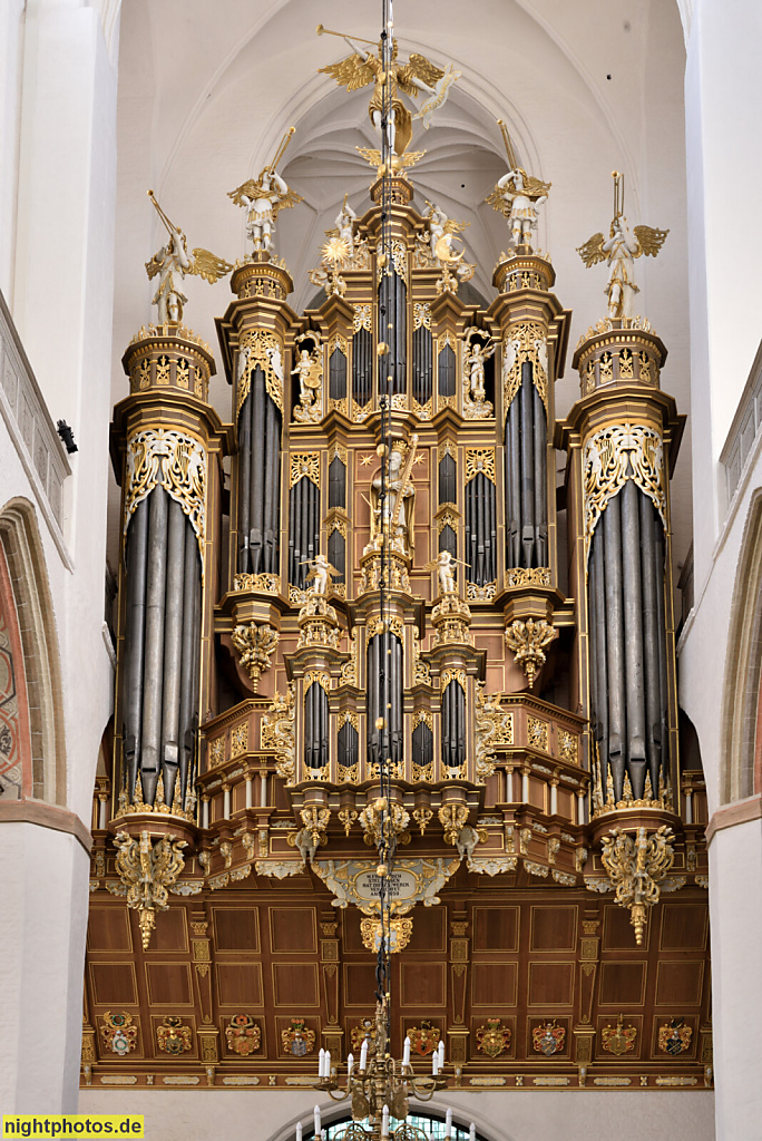 Stralsund. Altstadt. St. Marien erbaut im 14. Jhdt. in Spätgotik am Neuen Markt. Orgel erschaffen 1653-1659 von Orgelbaumeisters Friedrich Stellwagen. Restauriert bis 2008 von Wegscheider und Schuke